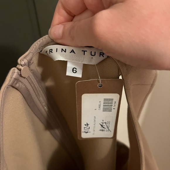 NWT Trina Turk size 6 tan Julisa tunic top sleeveless - Picture 3 of 4